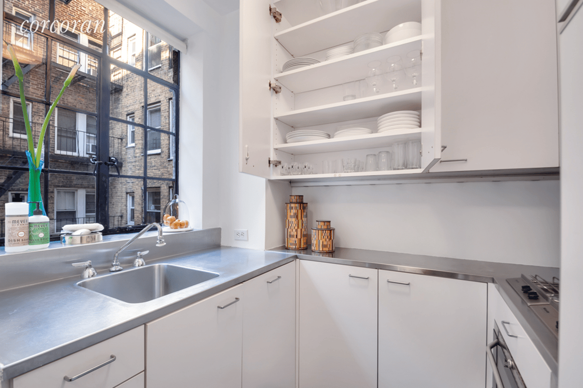 Photo for The Manor - 333 East 43rd Street Cooperative in Turtle Bay, Manhattan