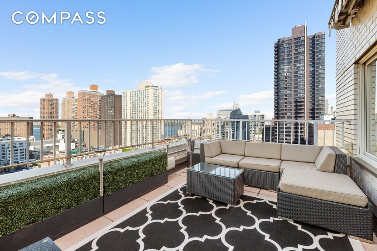 Photo for Fairmont Manor - 401 East 86th Street Cooperative in Upper East Side, Manhattan