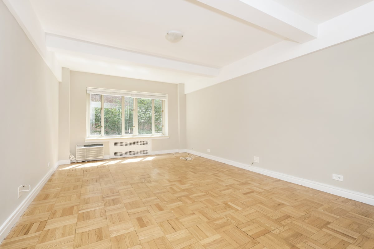 Photo for 36 East 36 Street - 36 East 36th Street Rental Building in Murray Hill, Manhattan