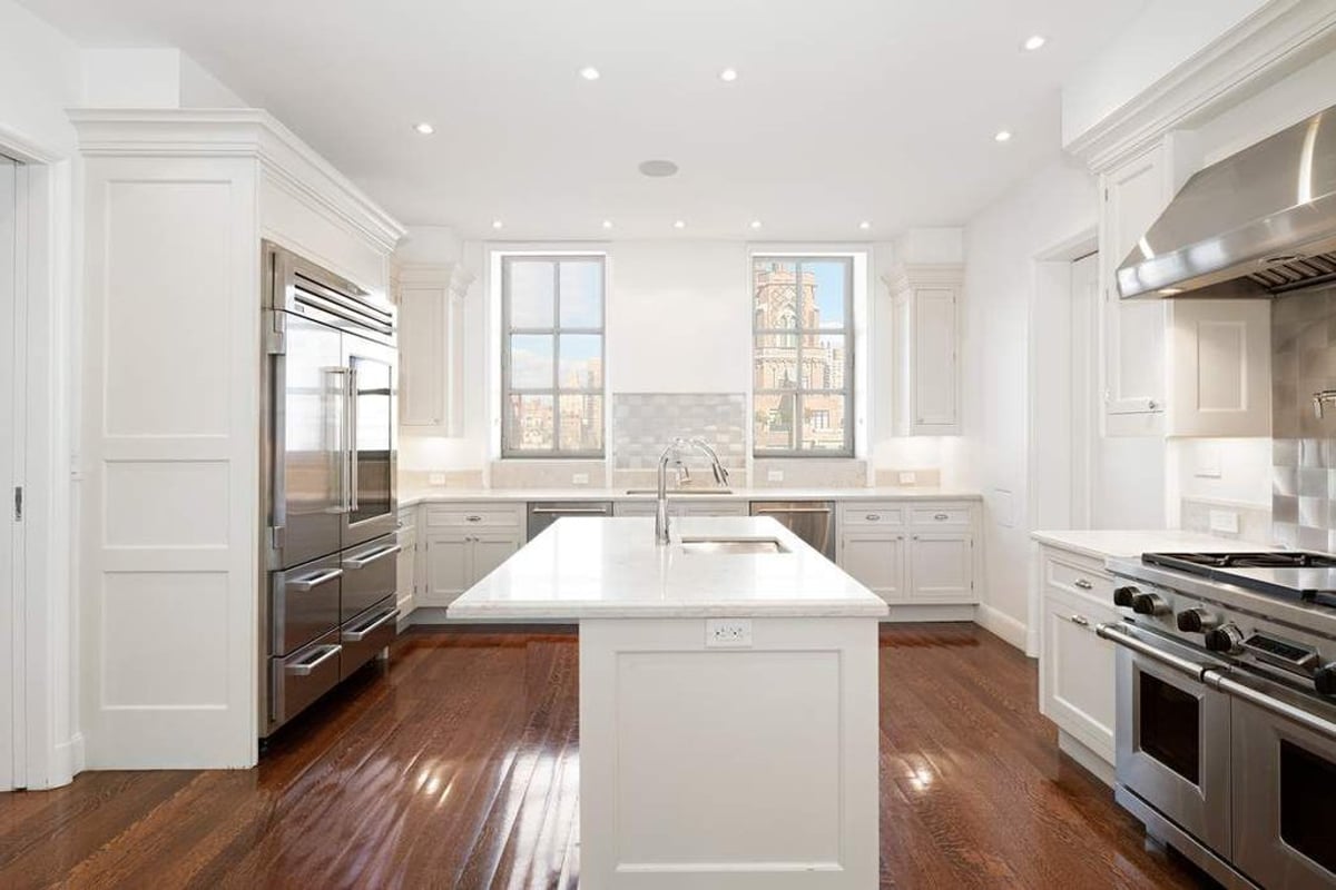 Photo for 135 East 79th Street - 135 East 79th Street Condominium in Upper East Side, Manhattan