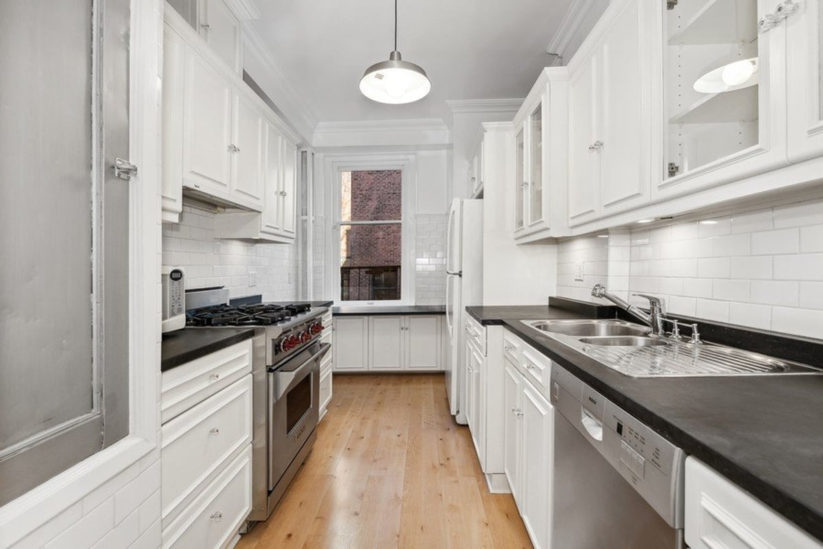 Photo for 125 West 12th Street - 125 West 12th Street Cooperative in Greenwich Village, Manhattan