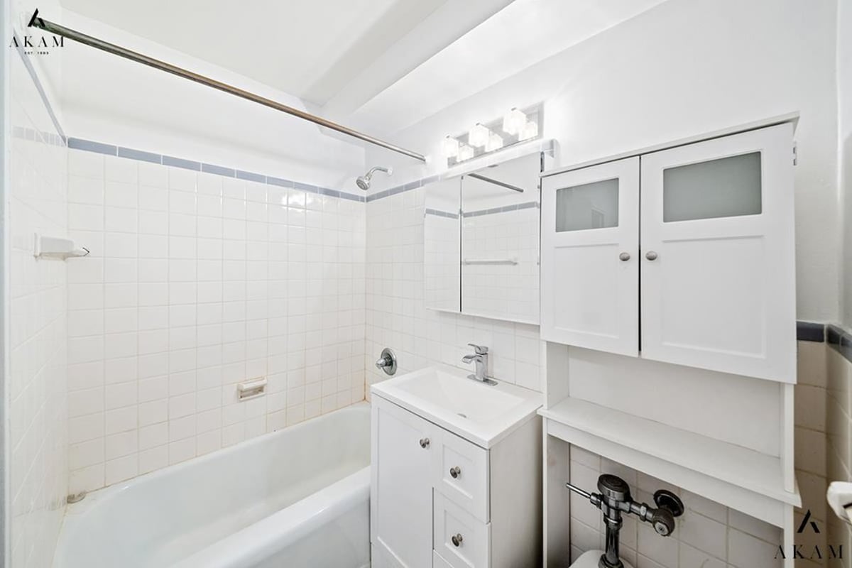 Photo for The Murray Hill - 240 East 35th Street Cooperative in Murray Hill, Manhattan