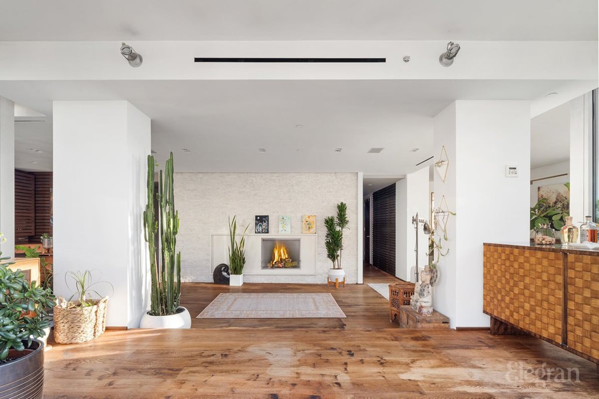 Photo for Chelsea House - 130 West 19th Street Condominium in Chelsea, Manhattan