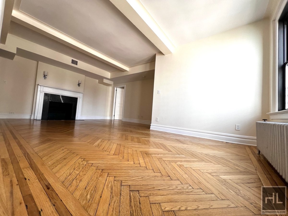 Photo for 210 EAST 68 STREET - 210 East 68th Street Rental Building in Upper East Side, Manhattan