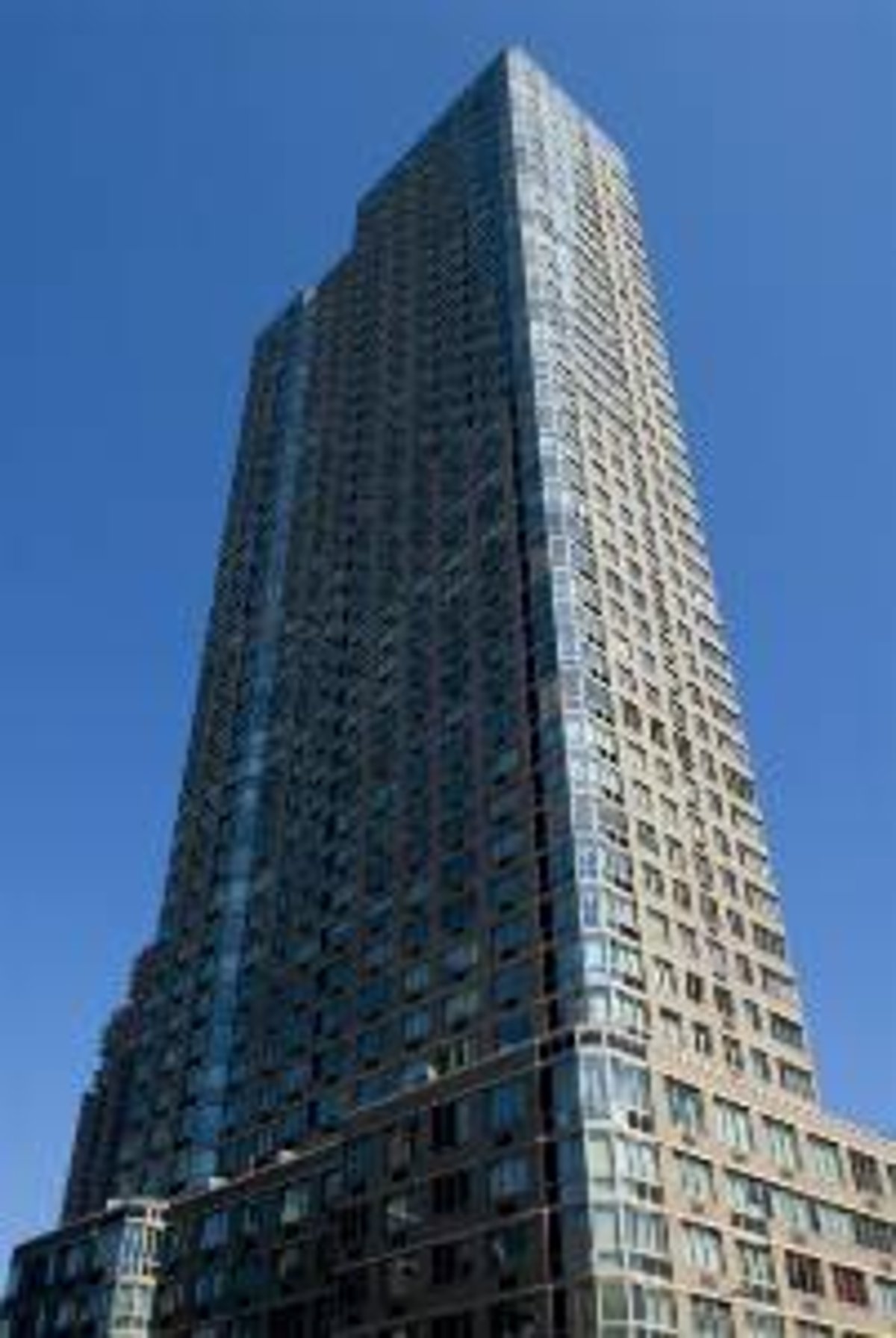 Photo for Hudson Landing - 561 10th Avenue Rental Building in x27;s Kitchen, Manhattan