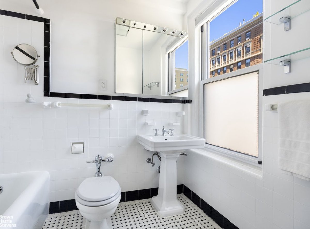 Photo for 1230 Park Avenue - 1230 Park Avenue Cooperative in Upper East Side, Manhattan