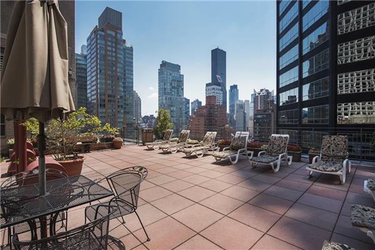 Photo for The Hawthorne - 211 East 53rd Street Condominium in Midtown East, Manhattan
