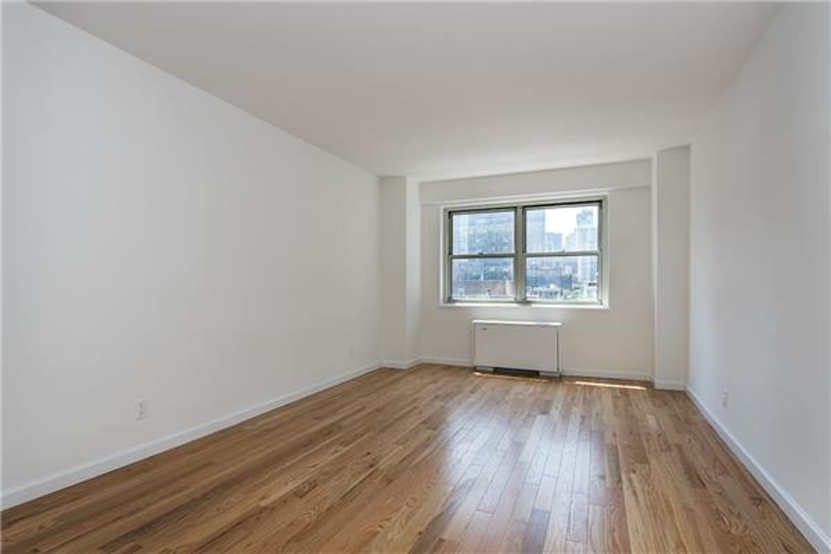 Photo for The Hawthorne - 211 East 53rd Street Condominium in Midtown East, Manhattan