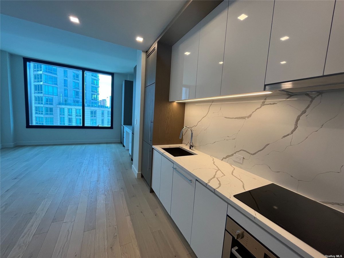 Photo for The Greene - 45-30 Pearson Street Condominium in Long Island City, Queens