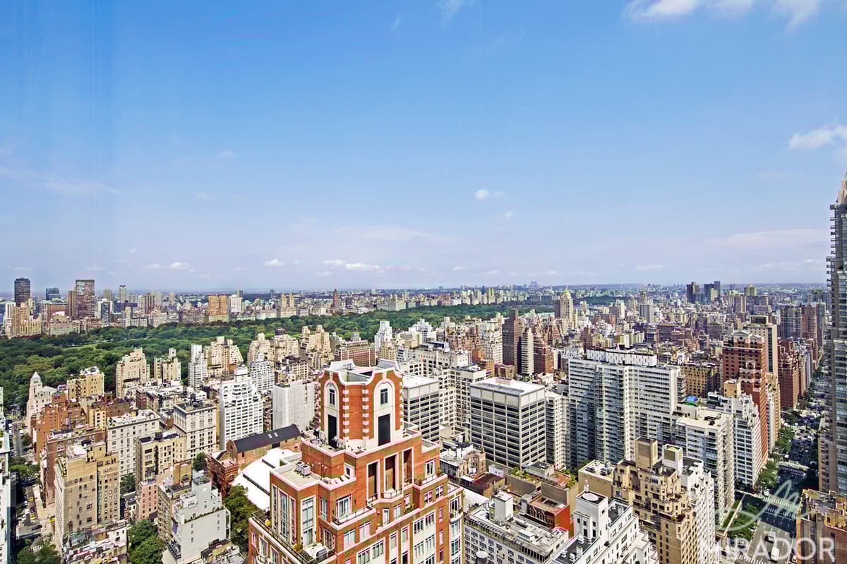 Photo for Bristol Plaza - 200 East 65th Street Condominium in Upper East Side, Manhattan