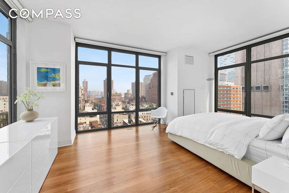 Photo for Reade57 - 57 Reade Street Condominium in Tribeca, Manhattan