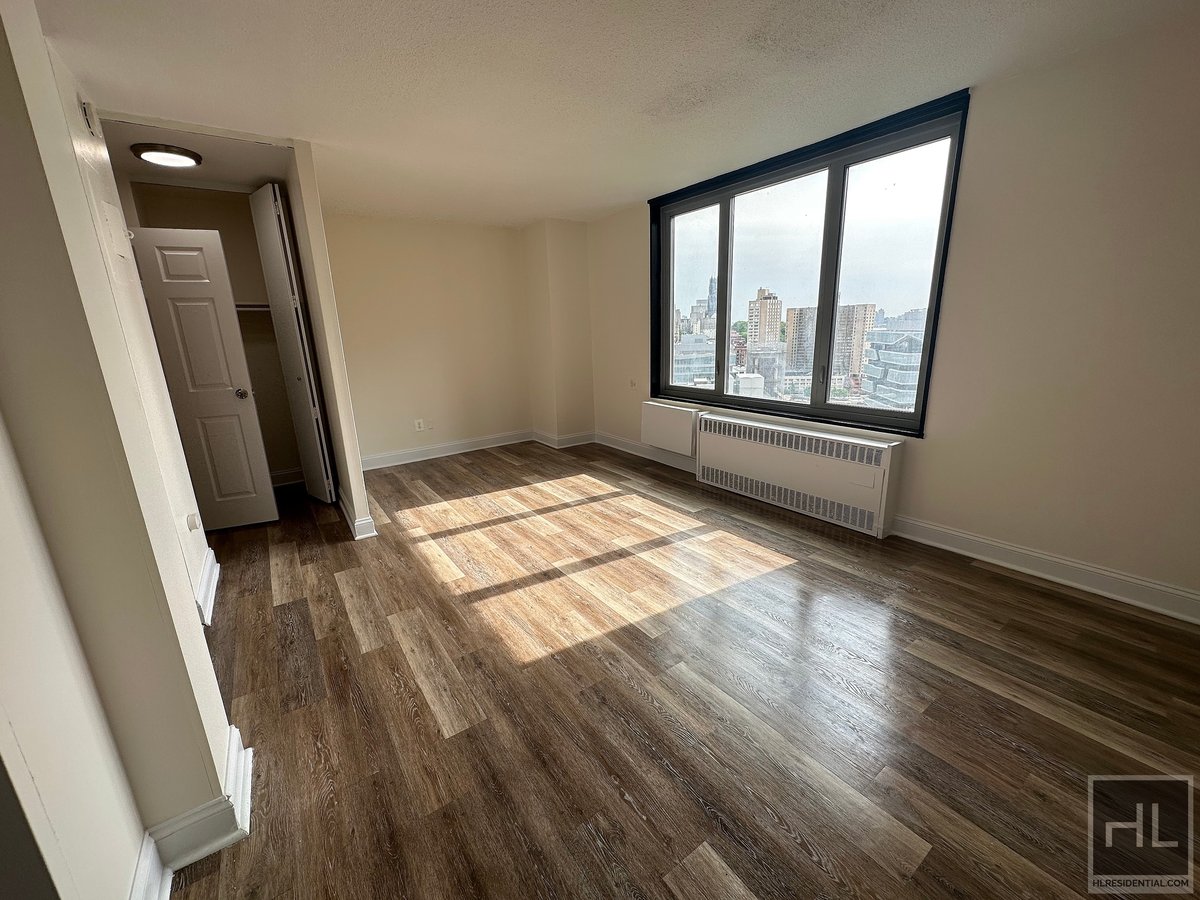 Photo for 3333 BROADWAY - 3333 Broadway Rental Building in West Harlem, Manhattan