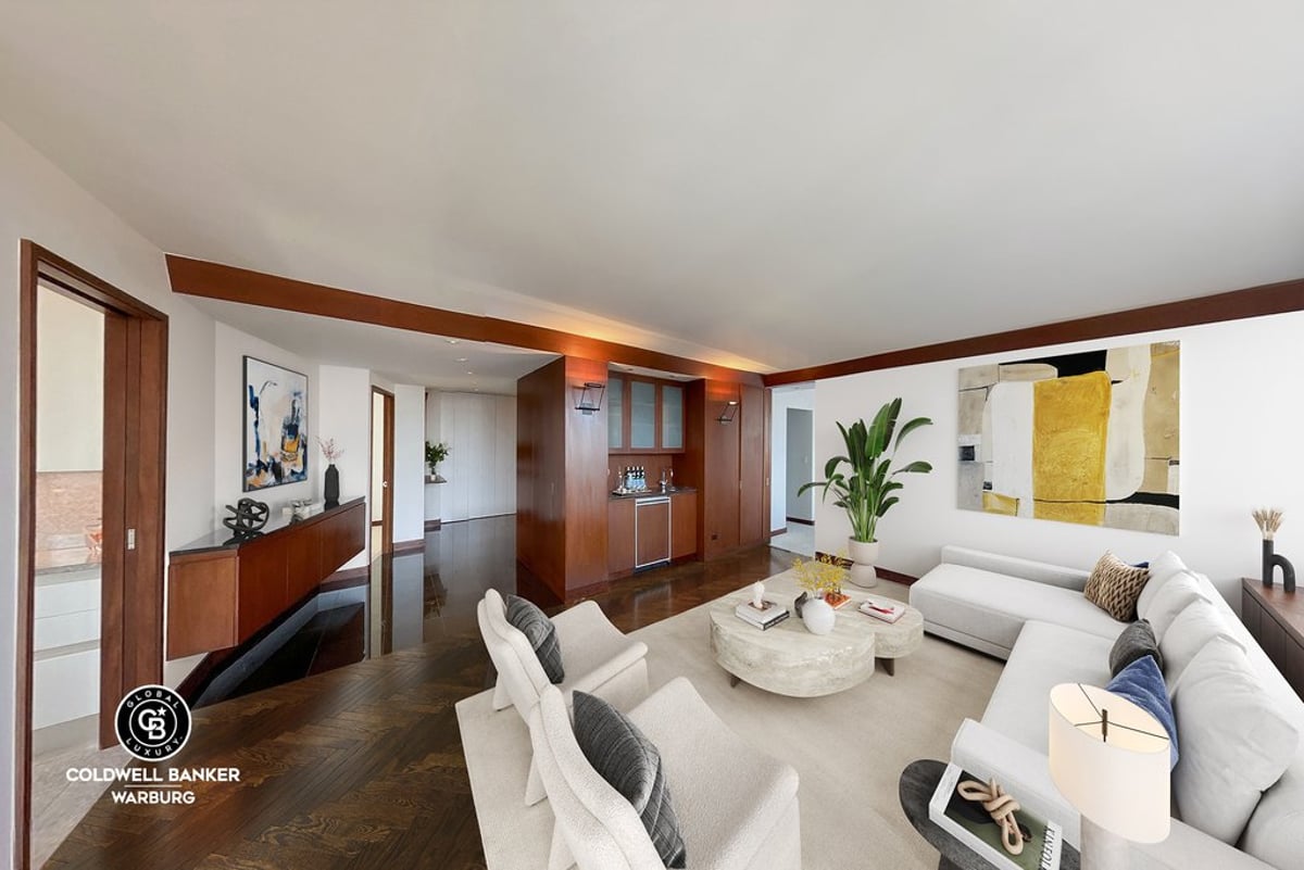 Photo for Evans Tower Condominium - 171 East 84th Street Condominium in Upper East Side, Manhattan