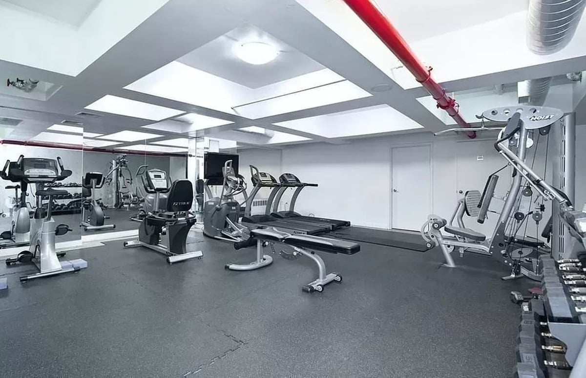 Photo for Chelsea Grande - 460 West 20th Street Rental Building in Chelsea, Manhattan