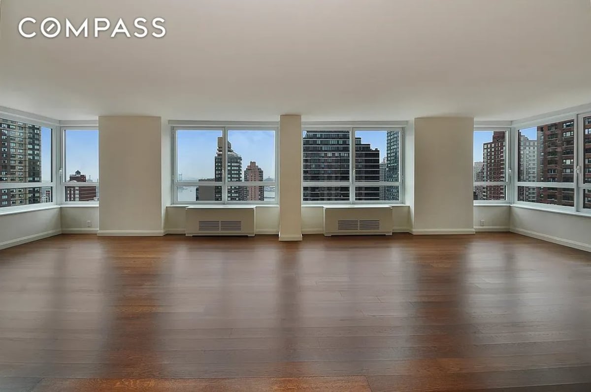 Photo for Carnegie Park Condominium - 200 East 94th Street Condominium in Upper East Side, Manhattan