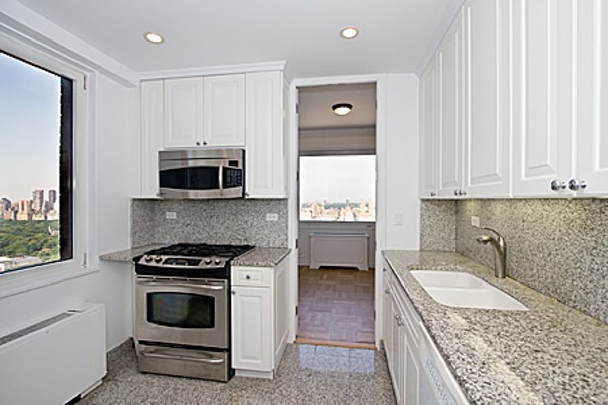 Photo for 1239 Madison Avenue - 45 East 89th Street Condominium in Carnegie Hill, Manhattan