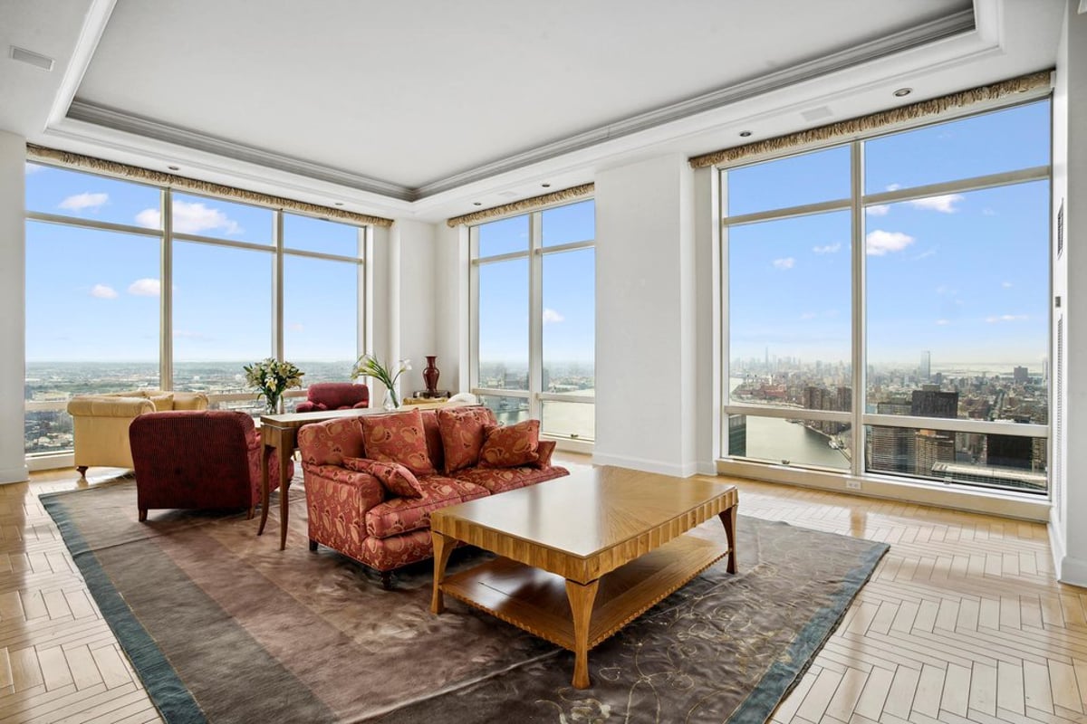 Photo for Trump World Tower - 845 United Nations Plaza Condominium in Midtown East, Manhattan