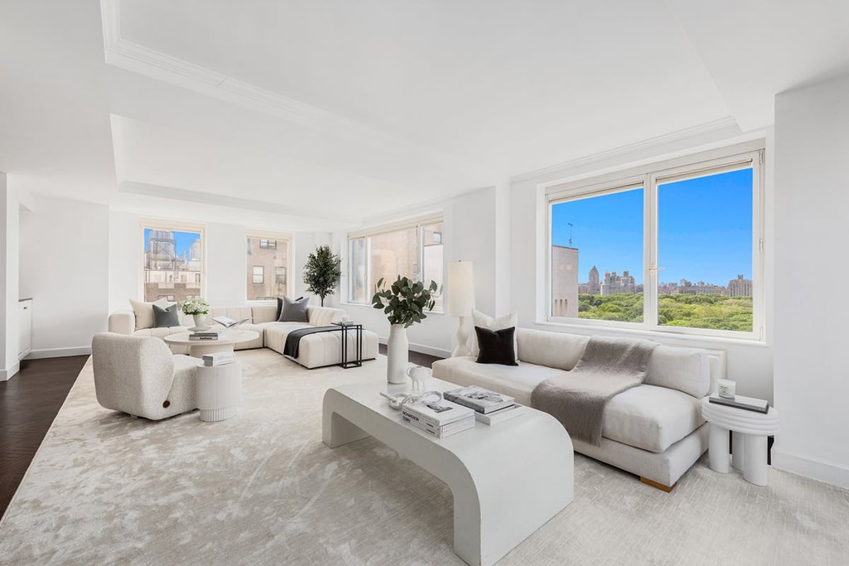 Photo for 1049 5 AVENUE - 1049 5th Avenue Condominium in Upper East Side, Manhattan