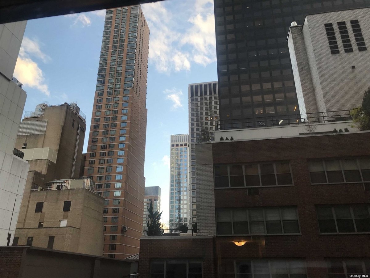 Photo for The Carlton East - 220 East 57th Street Cooperative in Midtown East, Manhattan