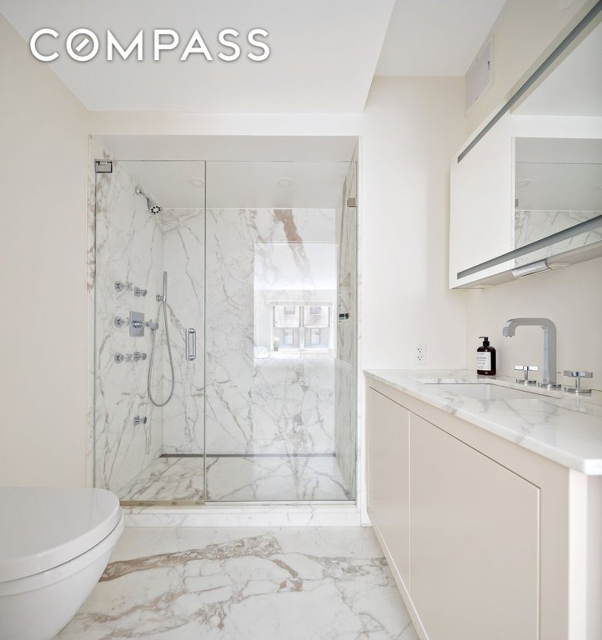 Photo for 1025 5th Avenue - 1025 Fifth Avenue Cooperative in Upper East Side, Manhattan