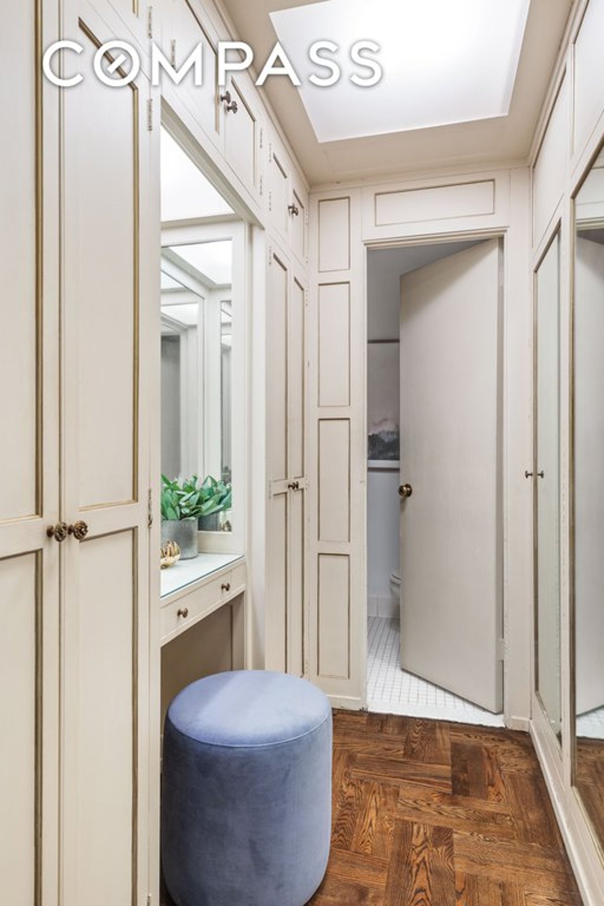 Photo for 880 5th Avenue - 880 Fifth Avenue Cooperative in Upper East Side, Manhattan