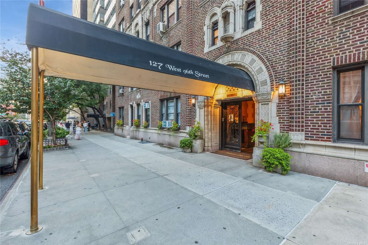 Photo for 127 WEST 96 STREET - 127 West 96th Street Cooperative in Upper West Side, Manhattan