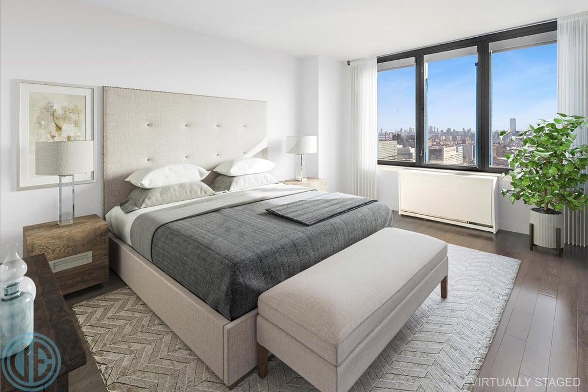 Photo for The Corinthian - 330 East 38th Street Condominium in Murray Hill, Manhattan