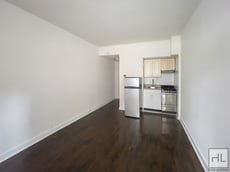 Image for $2842 w/1Mo Free: E 61 St/Lenox Hill bordering Sutton Place Studio with laundry: Avail to view 10/1 & NO Broker's Fees