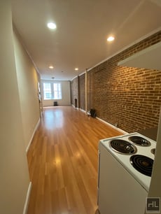 Image for PINEAPPLE STREET