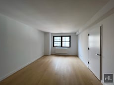 Image for ✨ High-Floor Murray Hill Studio w/ Skyline Views + Doorman — NO FEE