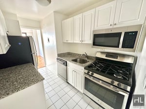 Photo for Fourth Avenue