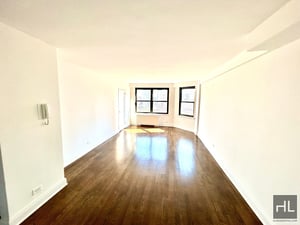 Photo for E 82 St