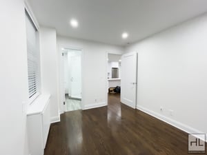 Photo for FIFTH AVENUE