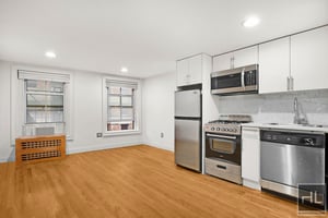 Photo for Christopher St off Bleecker Studio w/Dishwasher, AC, X-Brick & NO Broker's Fees!