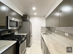Photo for E 65th St