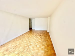 Photo for Fourth Avenue