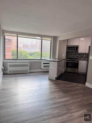 Photo for 2nd Avenue