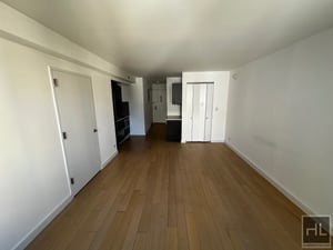 Photo for ✨ High-Floor Murray Hill Studio w/ Skyline Views + Doorman — NO FEE