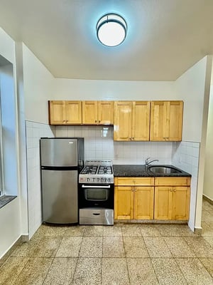 Photo for Fourth Avenue