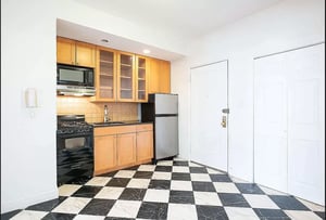 Photo for 3rd Avenue