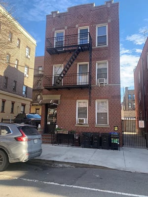 Photo for 35th Street