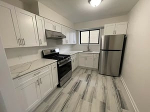 Photo for 28th Avenue