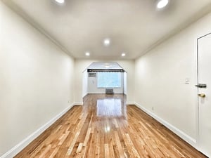 Photo for 47th Street