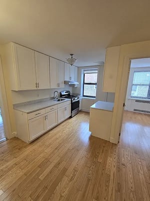 Photo for 38th Avenue