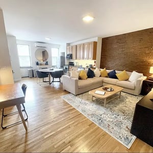 Photo for 28th Avenue