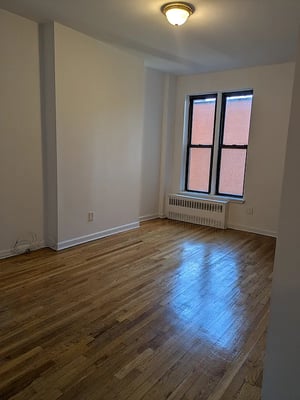 Photo for 6th Avenue