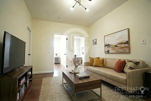 Photo for Tehama Street