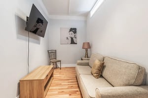 Photo for 9th Avenue