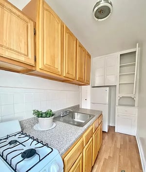 Photo for 85th Street