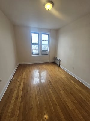 Photo for 68th Street